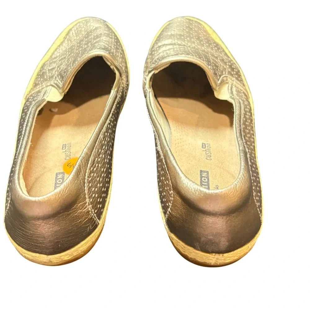 Clarks Collection Bronze Metallic Perforated Espadrille Loafers Womens 8.5‎